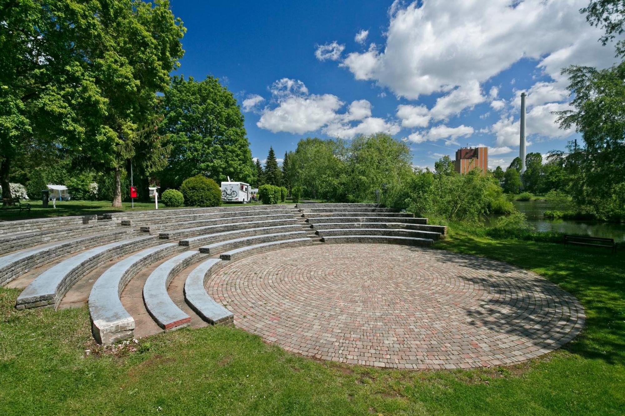 פריקנהאוזן אם מיין Knaus Campingpark Frickenhausen מראה חיצוני תמונה